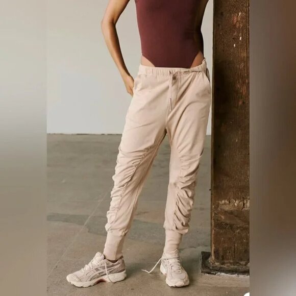 NWT Free People Movement Hot Shot Rematch Shirred Tan Jogger Pants - Picture 8 of 8